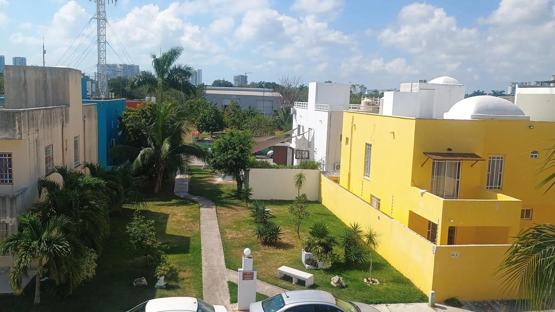Majestic Blue Bay of Cancun - Up to 14 Pax Bed & Breakfast