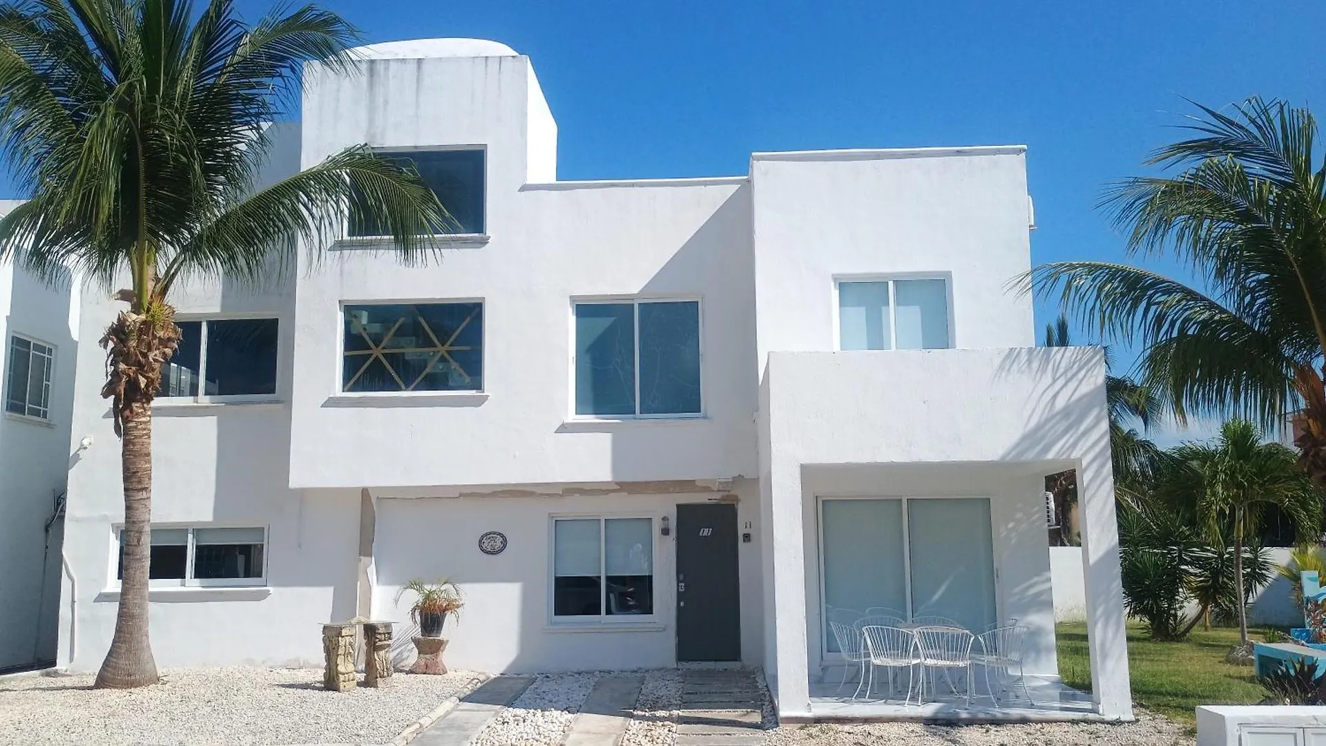 Bed & Breakfast Majestic Blue Bay of Cancun - Up to 14 Pax