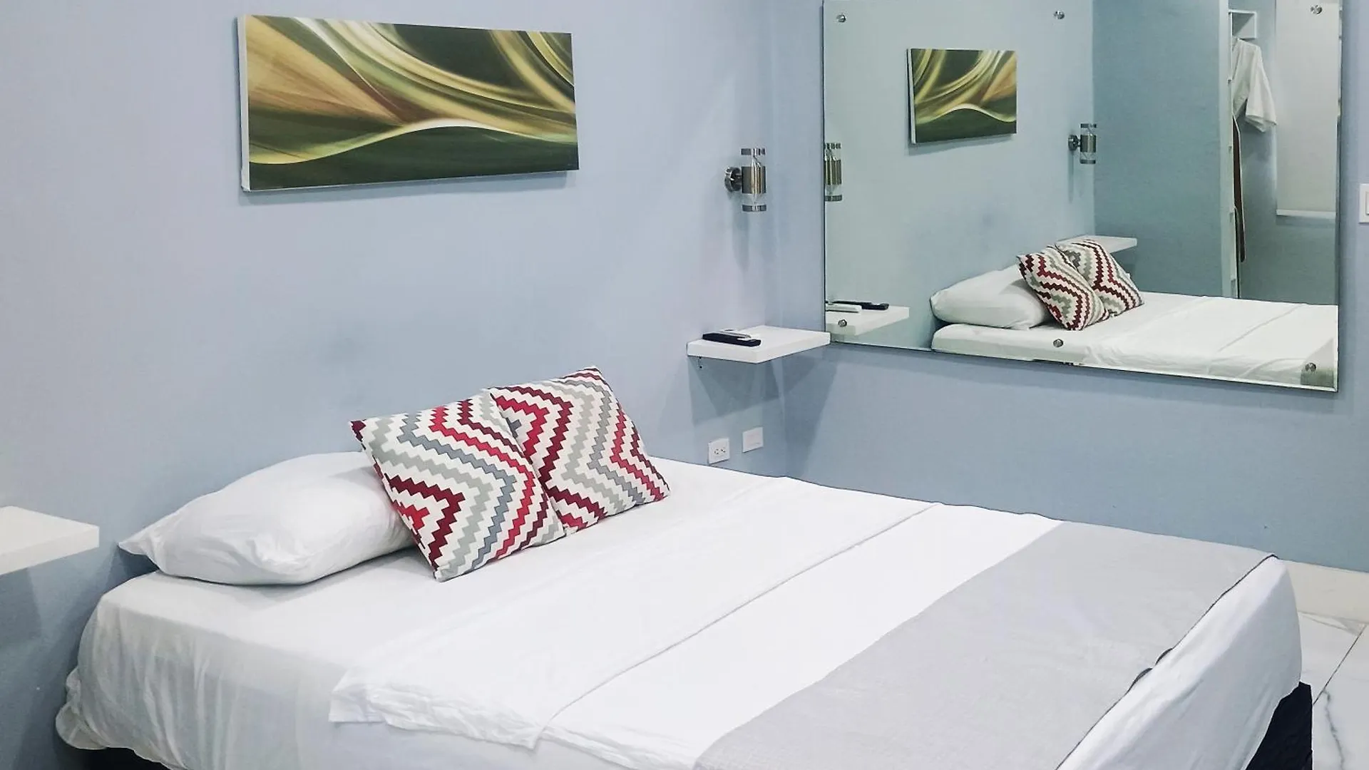 Bed & Breakfast Majestic Blue Bay of Cancun - Up to 14 Pax