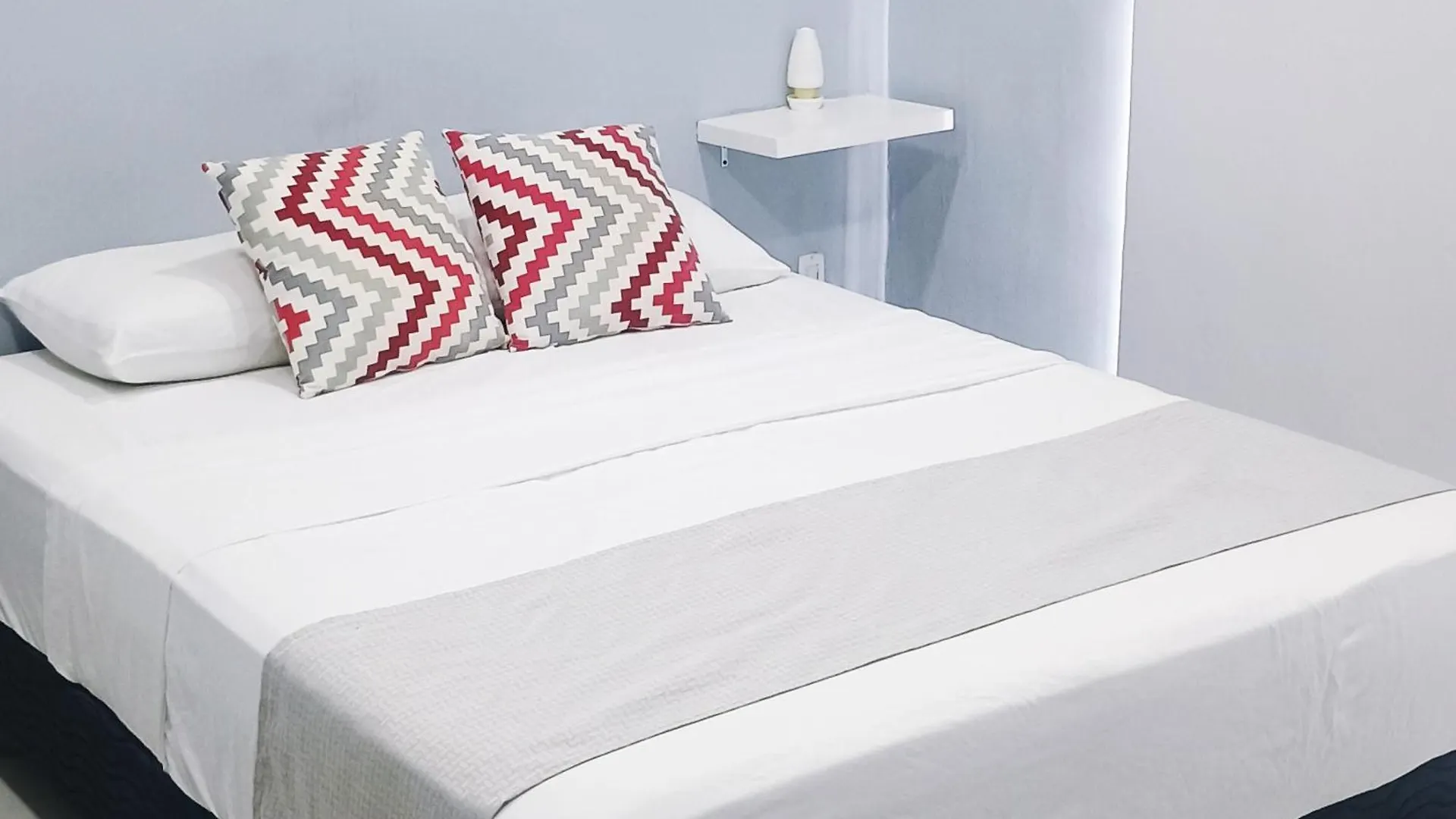 Bed & Breakfast Majestic Blue Bay of Cancun - Up to 14 Pax